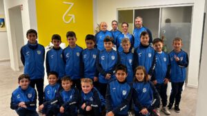 Read more about the article Trainingsanzüge für die U11 von Kieferorthopädie “Ziel:gerade” Dr. Stier