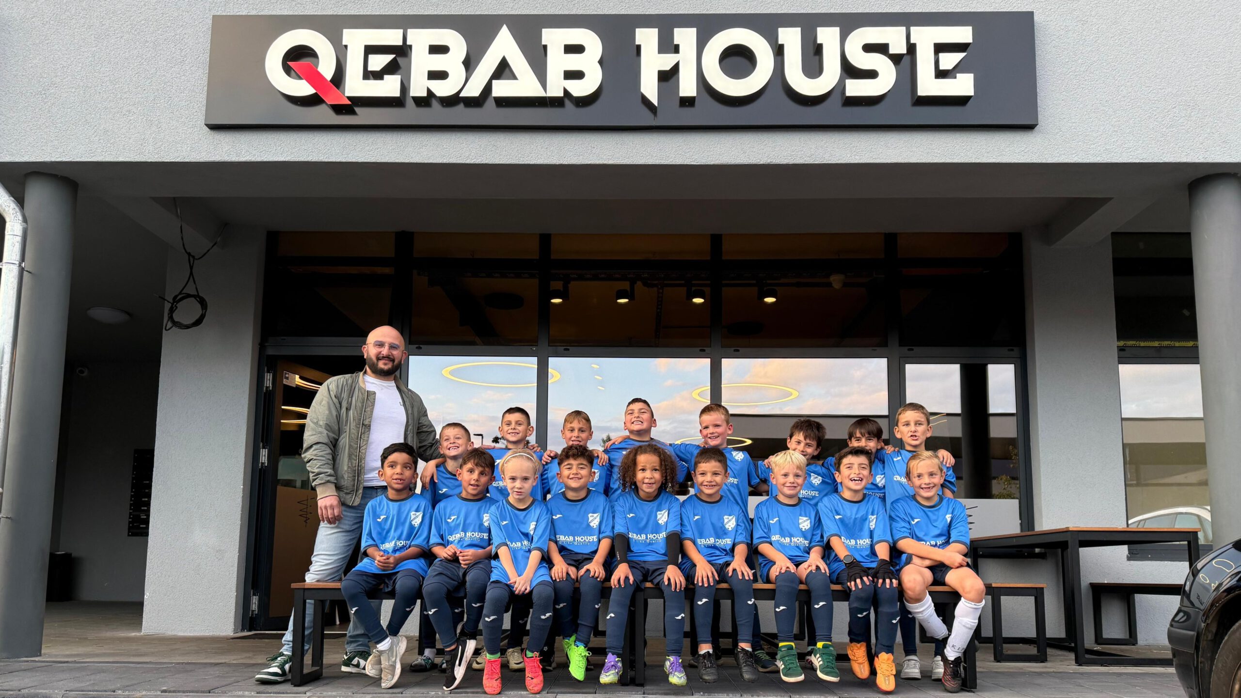 Mehr über den Artikel erfahren U8/F2/F3-Trikotsponsor Qebab House